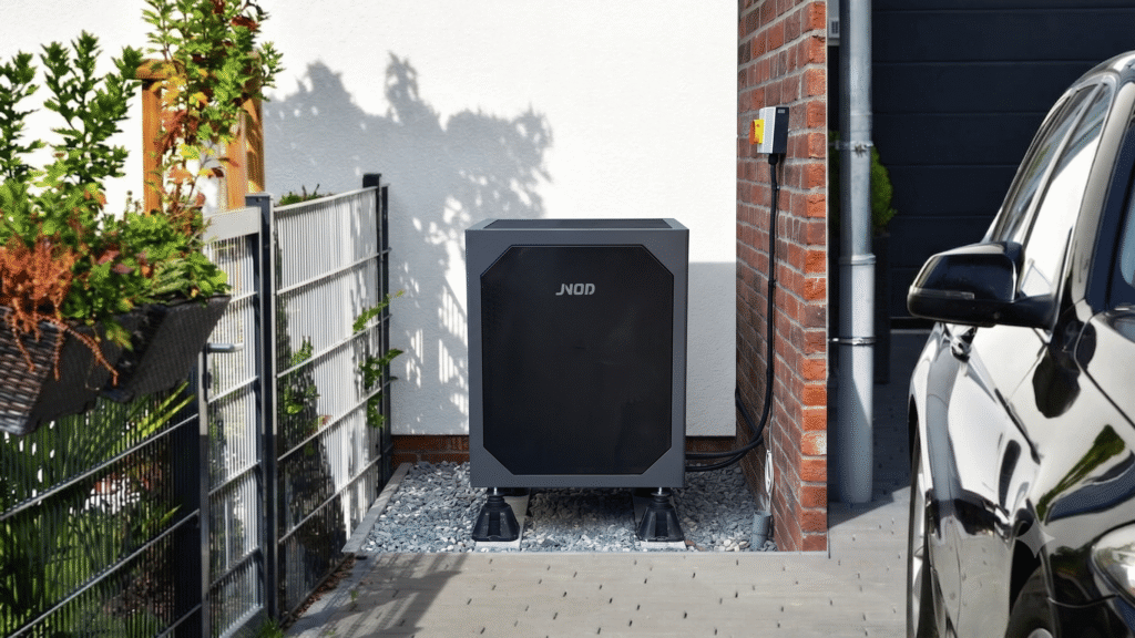 JNOD Top discharge heat pump installation